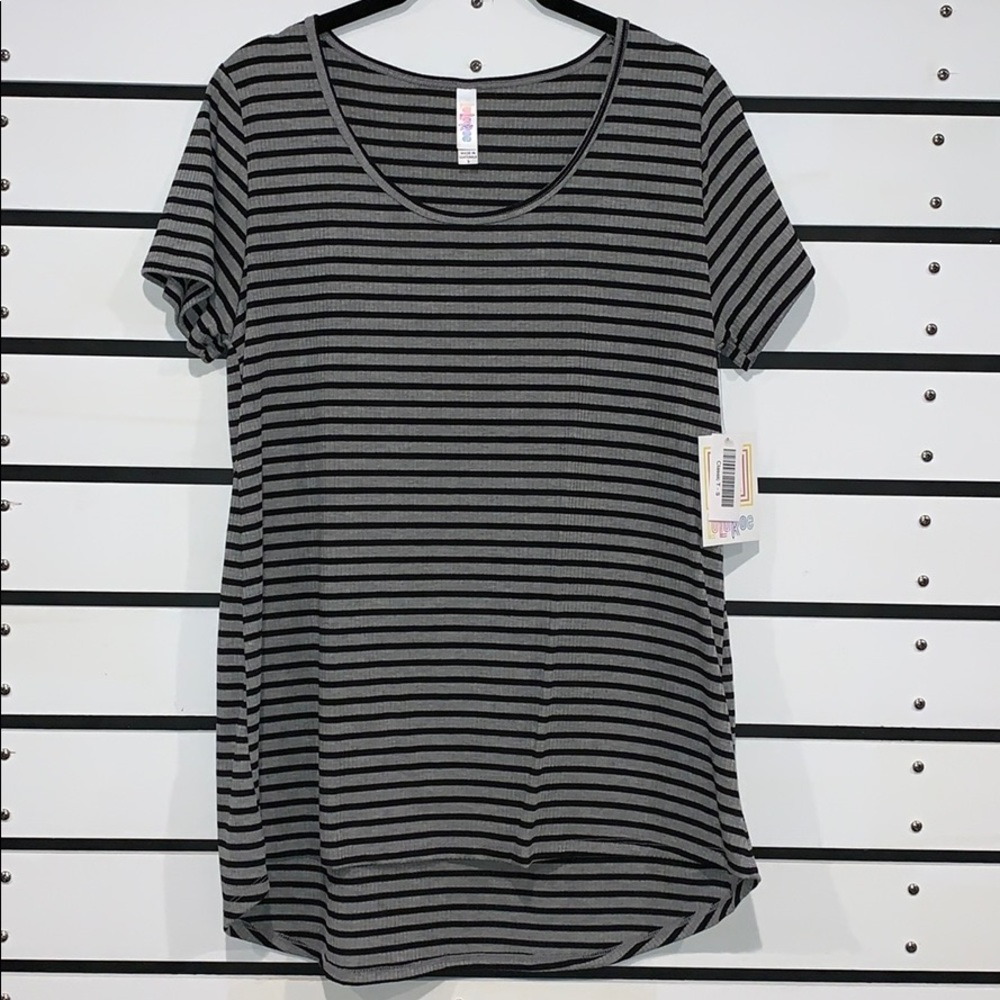NWT LuLaRoe Classic T
